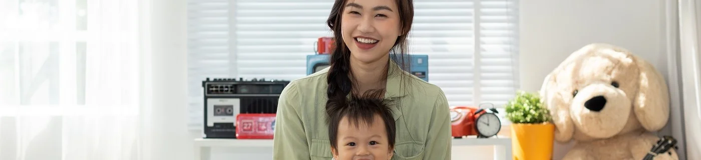 Normalkah Bayi 10 Bulan Belum Bisa Duduk Sendiri dan Bagaimana Cara Stimulasinya?