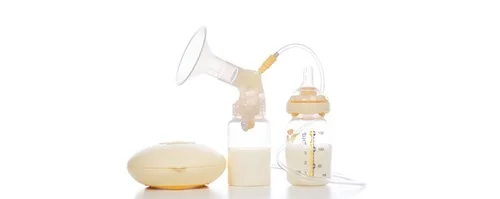 Memperkenalkan si Kecil pada ASI dalam Botol