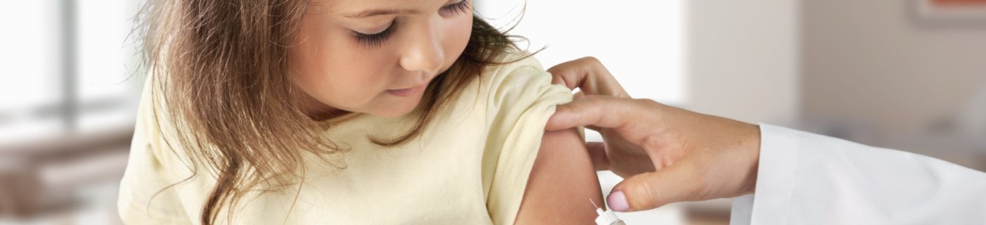 Manfaat Vaksin Tifoid untuk Anak dan Jadwal Pemberiannya - Nutriclub