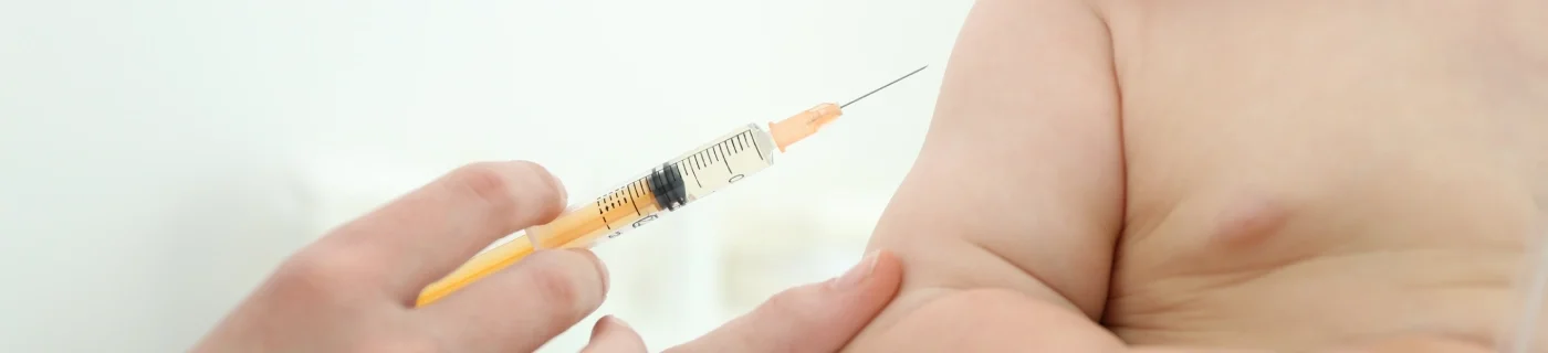 Hal yang tidak boleh dilakukan setelah imunisasi anak