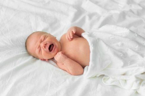 Banner Artikel Ketahui Pernapasan Bayi Baru Lahir yang Normal