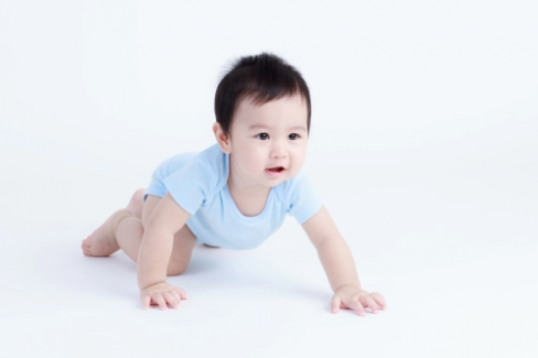 Banner Artikel Perkembangan Bayi 9 Bulan dan Tanda yang Perlu Diperhatikan
