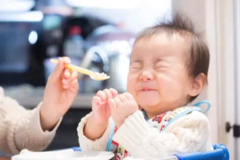 Banner Artikel 16 Makanan Bayi 9 Bulan untuk Kecerdasan Otak & Resepnya