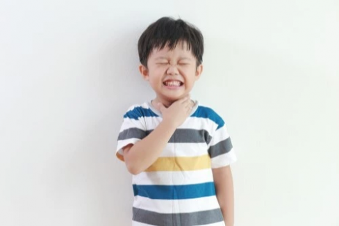 Banner Artikel Penyebab Radang Tenggorokan pada Anak dan Obat Alaminya
