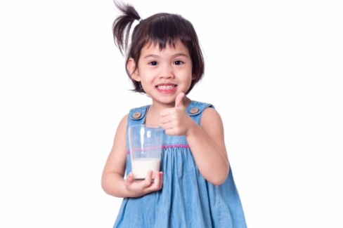 Banner Artikel Rekomendasi Susu yang Bagus untuk Perkembangan Otak Anak