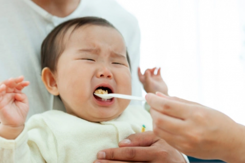 Banner Artikel 10 Makanan Penyebab Kolik pada Bayi yang Harus Mama Hindari