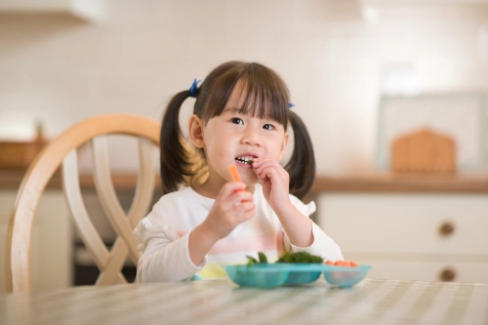 Banner Artikel 5 Manfaat Vitamin A untuk Anak dan Pilihan Makanannya