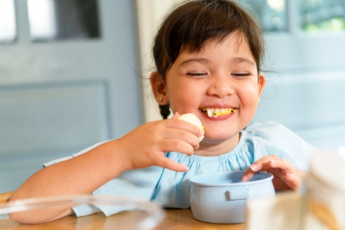 Banner Artikel 9 Manfaat EPA dan DHA untuk Anak, dan Makanannya