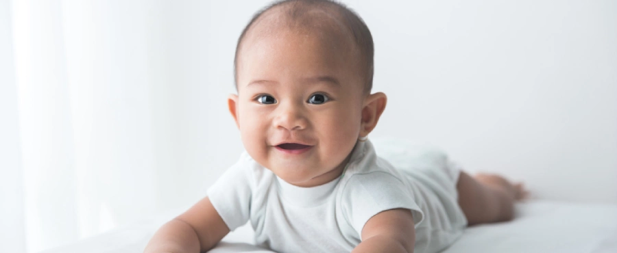 Banner Artikel Penyebab Bayi 4 Bulan Belum Bisa Tengkurap dan Stimulasinya