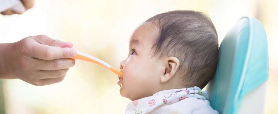 Banner Artikel 7 Cara Mengenalkan MPASI Pertama pada Si Kecil