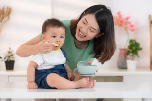 Banner Artikel 10 Nutrisi Penting untuk Otak Bayi agar Tumbuh Cerdas