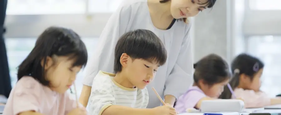 Banner Artikel 10 Cara Mendidik agar Anak Jadi Pintar di Sekolah