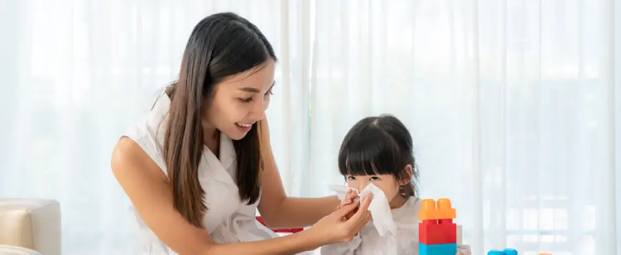 Banner Artikel Benarkah Alergi Bisa Diturunkan Kepada Anak?