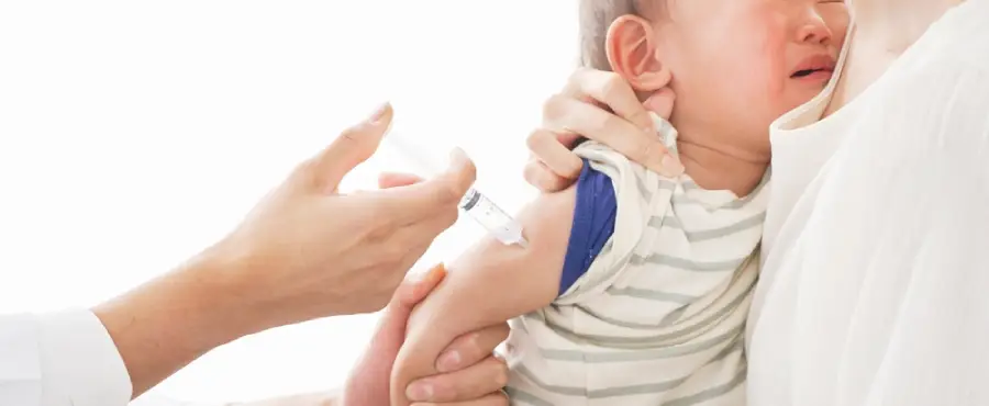 Banner Artikel 10 Cara Ampuh Menghilangkan Rasa Sakit Setelah Imunisasi pada Bayi