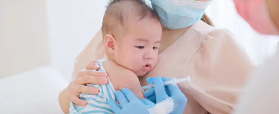 Banner Artikel Bahaya Imunisasi Saat Bayi Flu, Kapan Sebaiknya Ditunda?