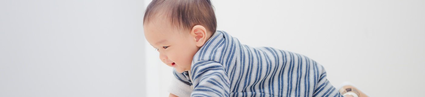 Cara Stimulasi agar Bayi Cepat Duduk dan Merangkak