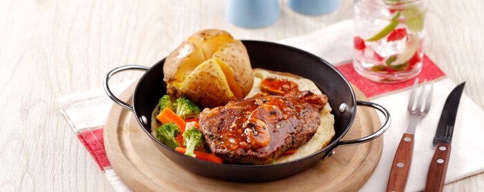 Hot Plate Telur & T-Bone Saus Jamur
