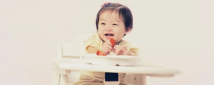 Cara Memberikan Makanan pada Bayi Usia 8-10 Bulan