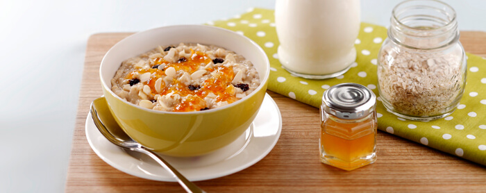 https://www.nutriclub.co.id/articles/image/oatmeal-madu-jeruk_large.jpg